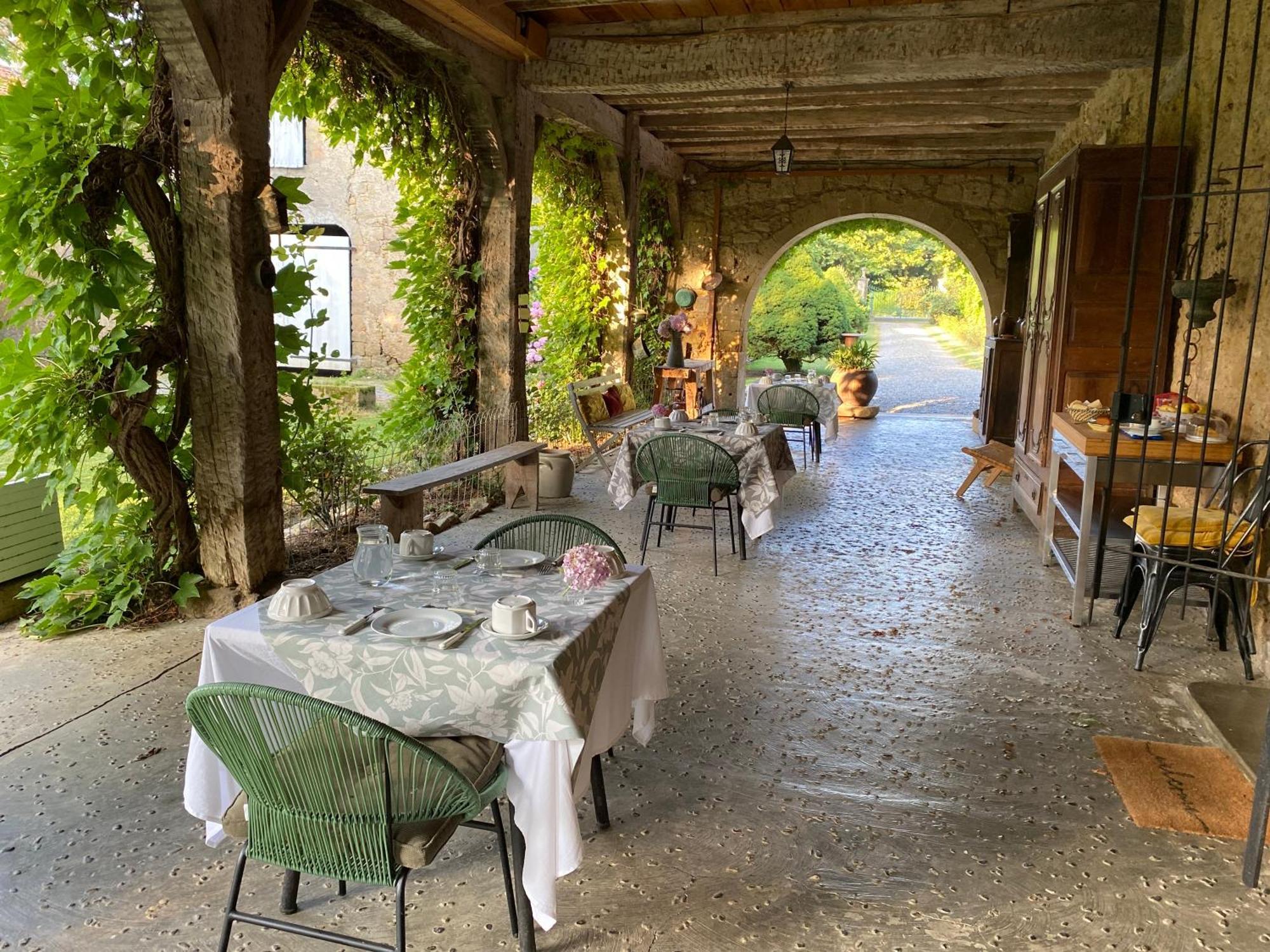 La Seigneurie De Tillac Exterior photo